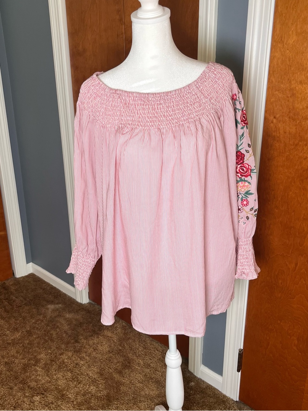 Miss Lili Pink Off-the-Shoulder Embroidered Blouse. Women’s size 1X